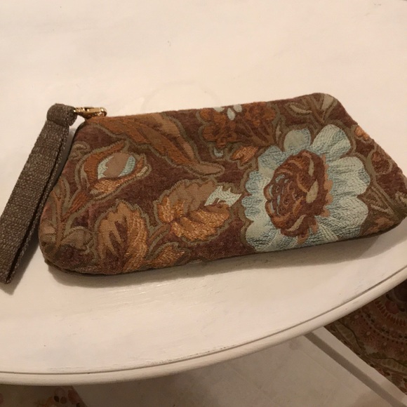 Wristlet - Picture 2 of 4